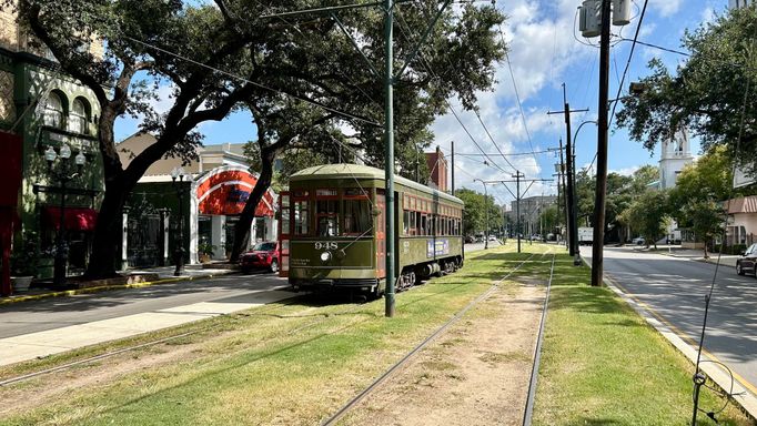 New Orleans. Nejstarší stále fungující tramvajová linka na světě.