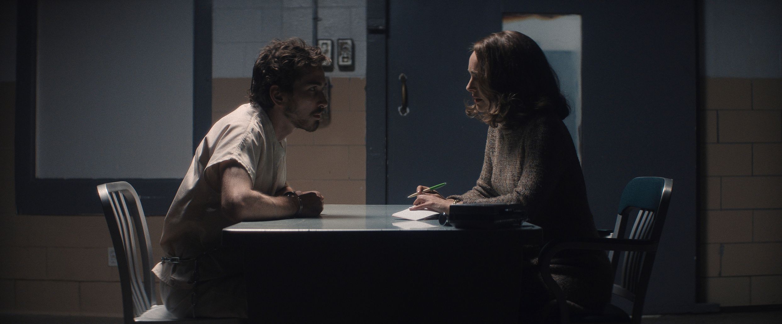 Žena v jezeře, seriál, 2024