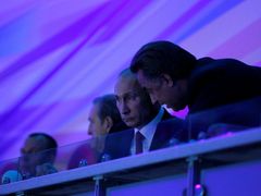 Vitalij Mutko (vpravo) s ruským prezidentem Vladimirem Putinem.