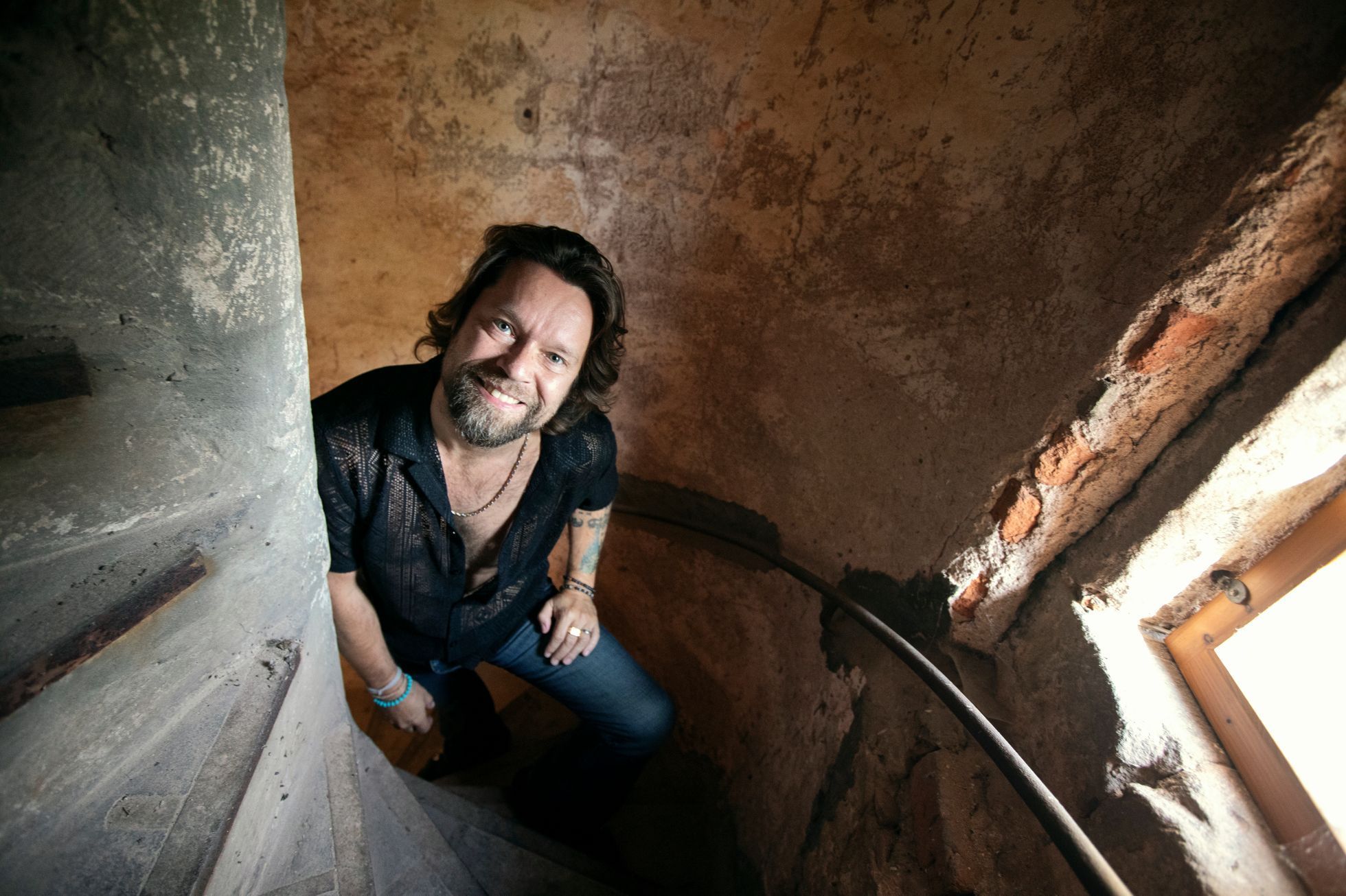 Chotěvice, Karin Babinská,režisérka, herečka, spisovatelka písničkář, herec, Richard Krajčo, frontman kapela Kryštof, Kostel sv. Petra a Pavla, umění,  pop art