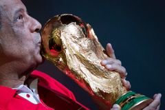 Zemřel kapitán brazilských mistrů světa 1970 Carlos Alberto. Smutní i Pelé
