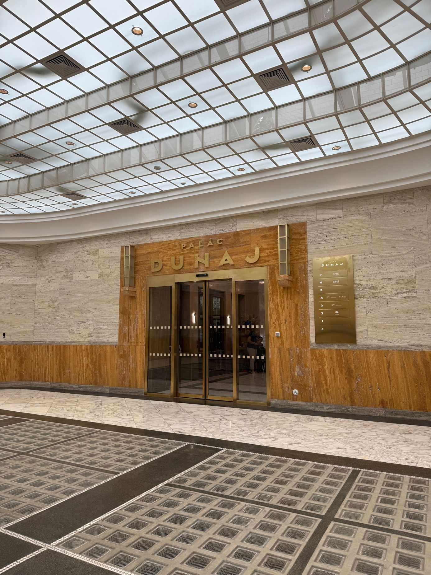 palác dunaj, rekonstrukce