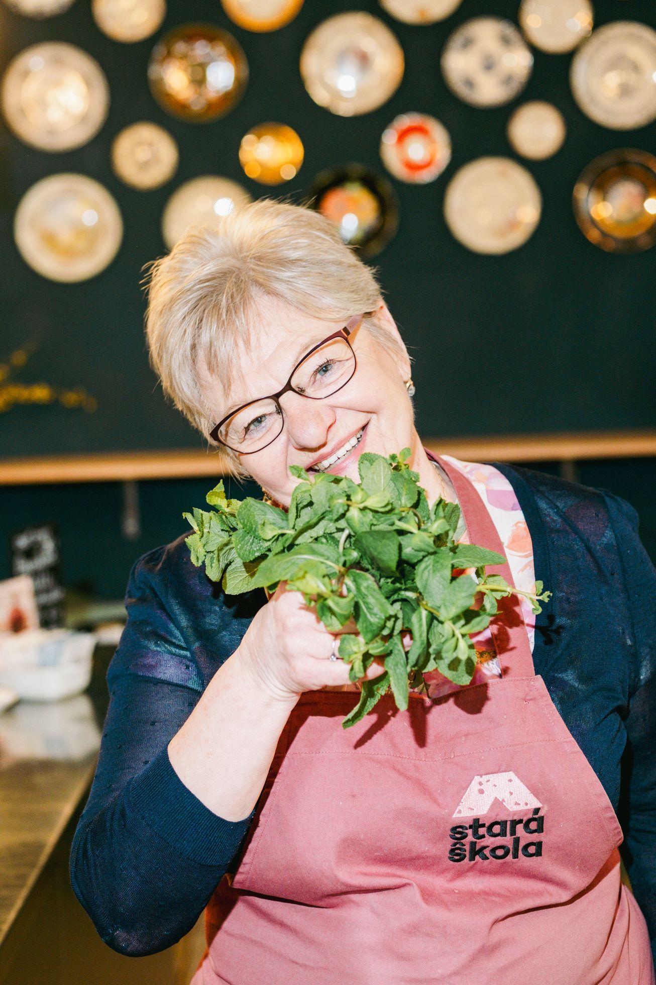 stará škola, kavárna, záchrana, sbírka, peníze, důchodci, senioři