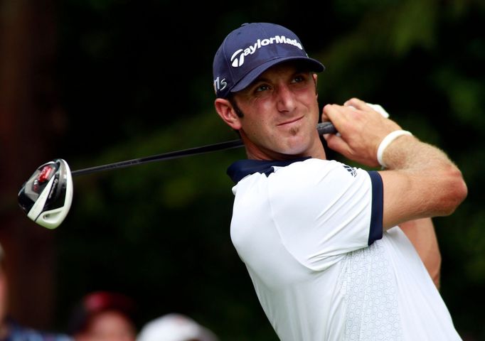 Americký golfista Dustin Johnson v prvním kole Mistrovského turnaje BMW 2012 v americkém Carmelu.