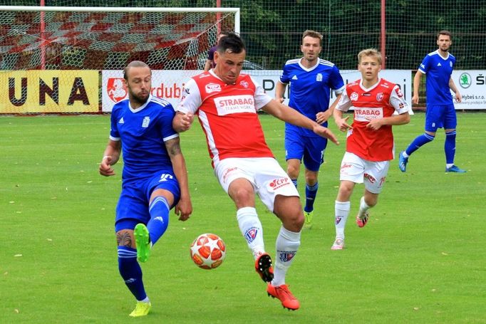 Fotbalisté Pardubic slaví postup do první ligy