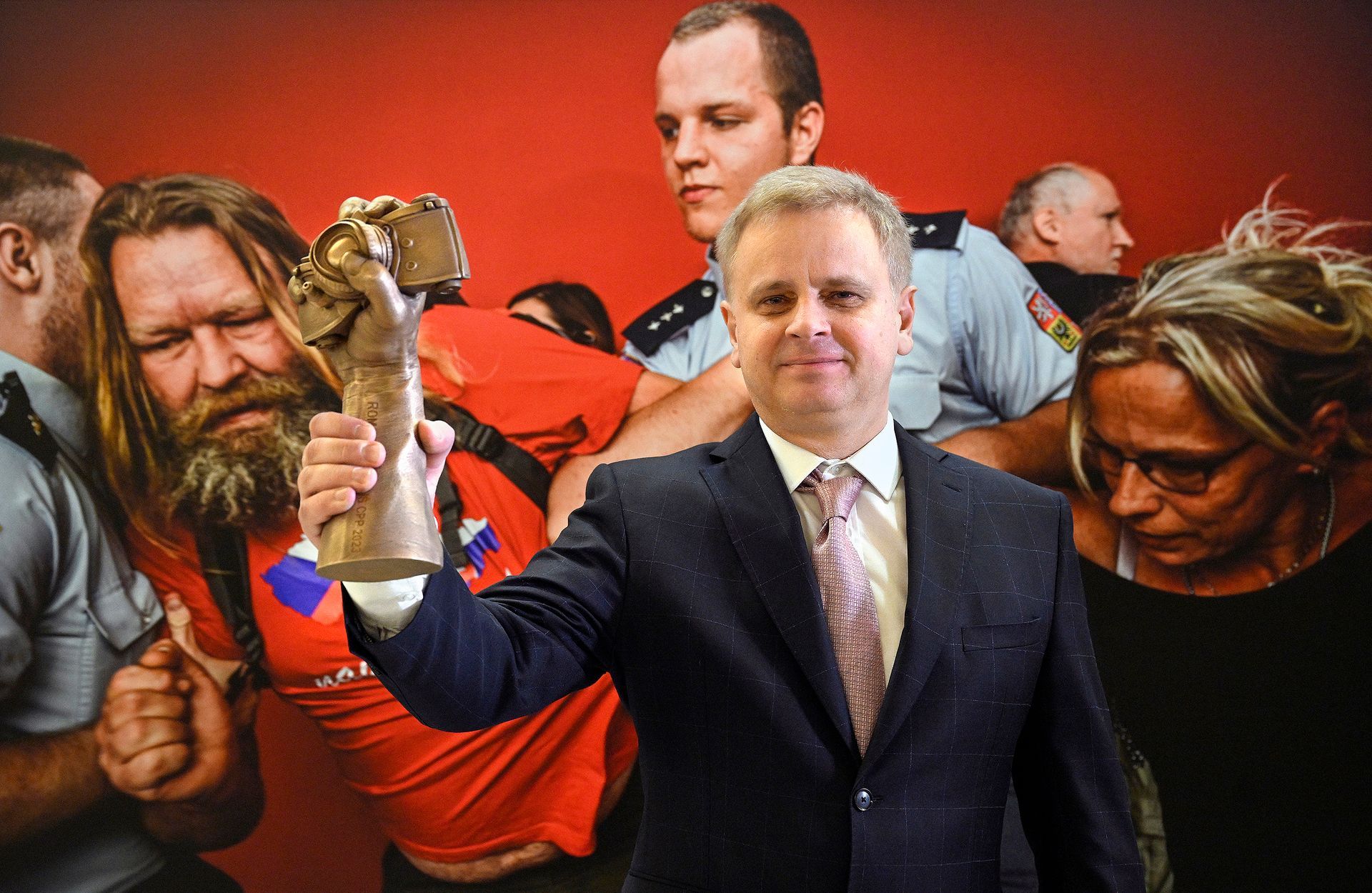 Kniha Miliony okamžiků a výstava 100kamžiků, Výstava, kniha, ČTK, Magazín, Foto