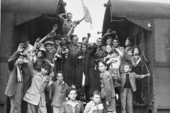 Lhal nacistům do očí. Třebíčský obuvník zachránil v koncentráku stovky dětí