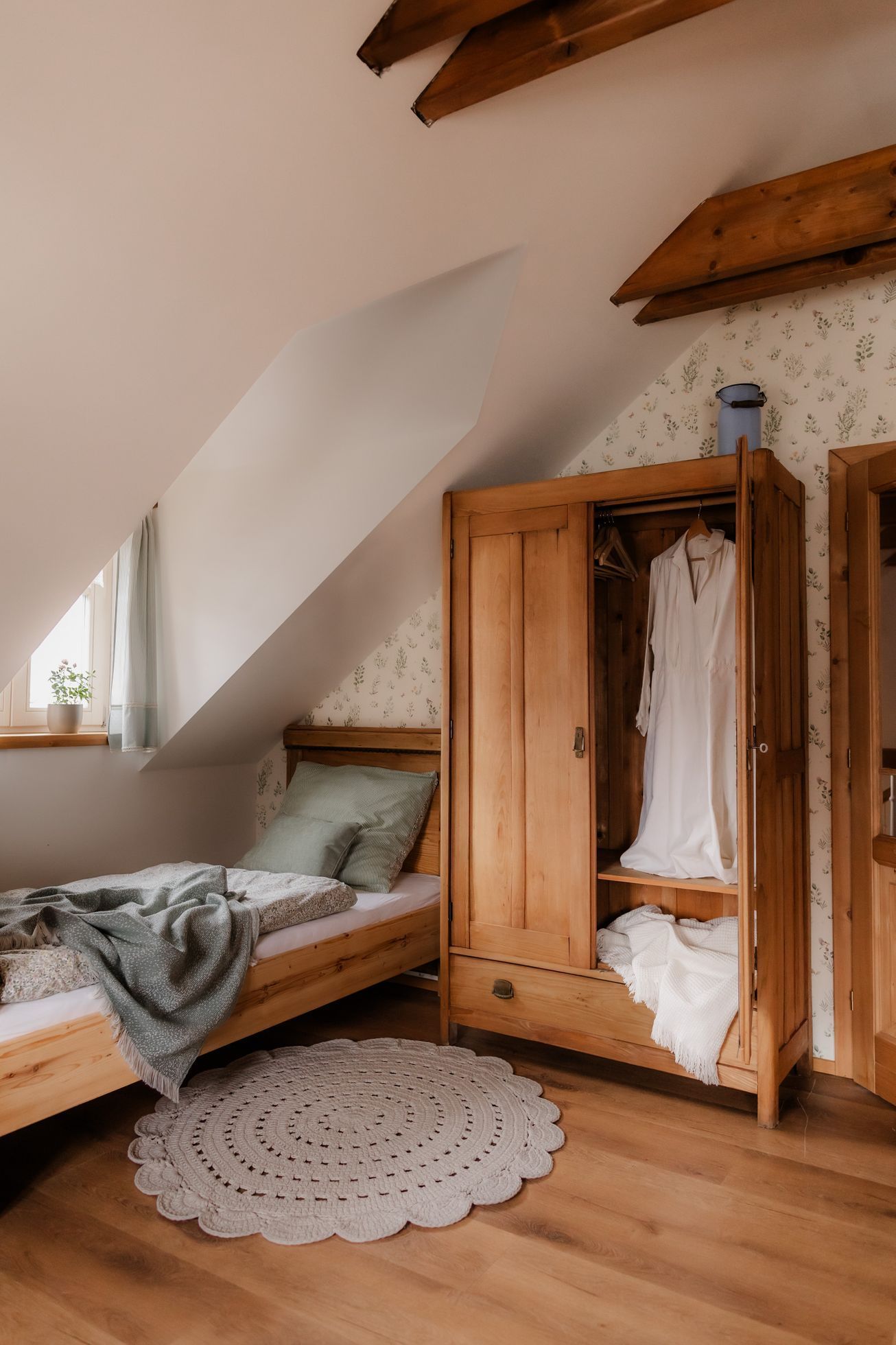 domeček v chaloupkách, dům, rekonstrukce, vesnice, stavení, ateliér, apartmán