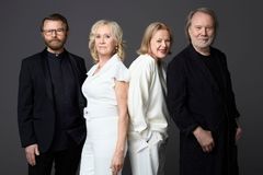 Slavná švédská popová skupina ABBA po 40 letech vydala nové album Voyage