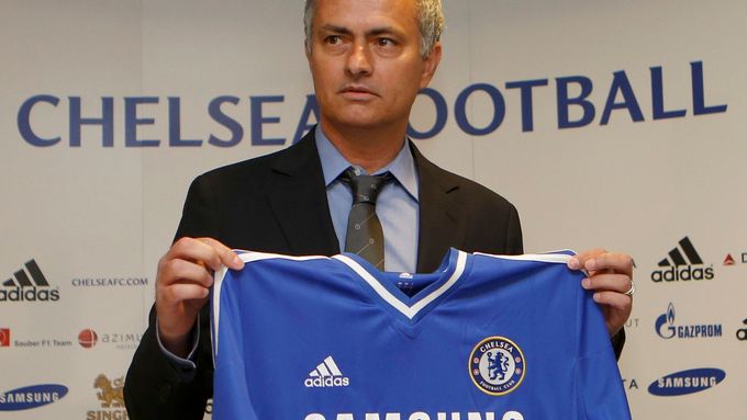 José Mourinho se vrátil do Chelsea.
