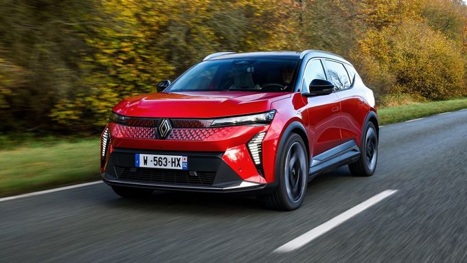 Renault odhalil české ceny elektrického Scenicu.
