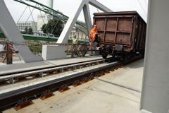 V Česku se staví tratě dražší než pro rychlovlaky TGV