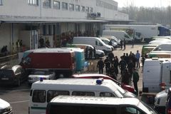 Cizinecká policie podnikla další razii v Rohlíku, zadržela osm zaměstnanců
