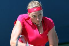 Český souboj o semifinále. Kvitová vyzve Strýcovou