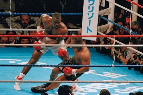 James Douglas knockoutuje Mika Tysona