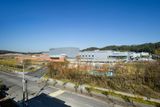 Finalista kategorie: Nejlepší průmyslový & logistický development AMOREPACIFIC Beauty Campus  Osan-si, Gyeonggi-do, Jižní Korea Developer/Klient: AMOREPACIFIC CORPORATION Architekt: Junglim Architecture, M.A.R.U