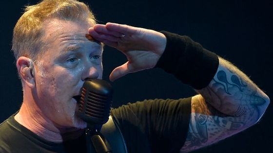 Jóžin už se blíží! Zpěvák a kytarista Metalliky James Hetfield.