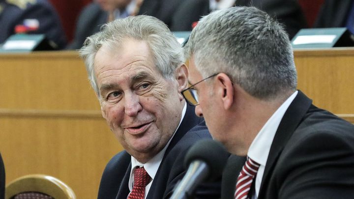 Zeman v dopise podpořil šéfku barmské vlády Su Ťij, žádá propuštění zadržených