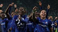 Fotbalisté Chelsea oslavují triumf v Konferenční lize