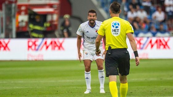 Podívejte se na fotografie z utkání nejvyšší fotbalové soutěže mezi Baníkem Ostrava a pražskou Slavií.