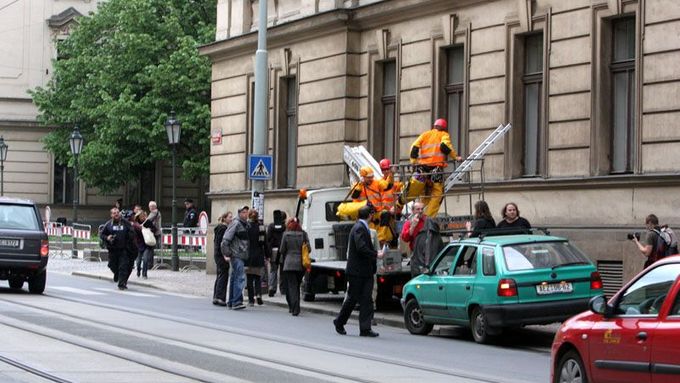 Greenpeace znovu na střeše  sídla vlády.