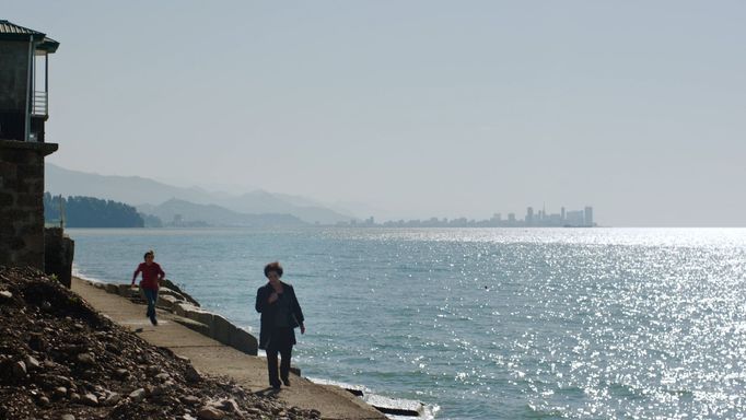 Lucas Kankava jako Achi a Mzia Arabuli coby Lia.