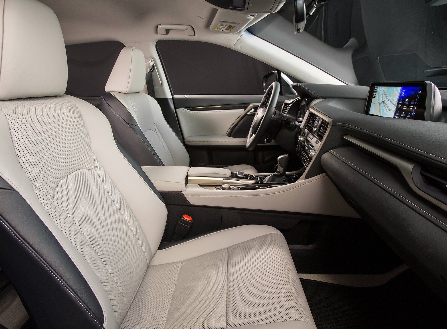 Lexus RX - Interiér