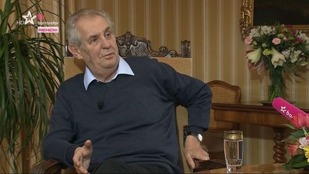 Zeman: Je mi těch chudáčků líto, demonstrují za Kalouskovu televizi