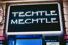 Dívka, která šířila nákazu v klubu Techtle Mechtle, je terčem nenávistných reakcí