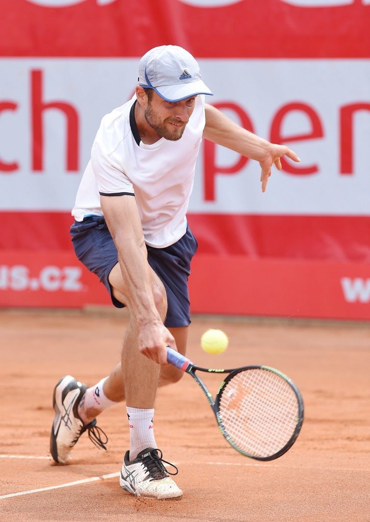 Český tenista Petr Michnev