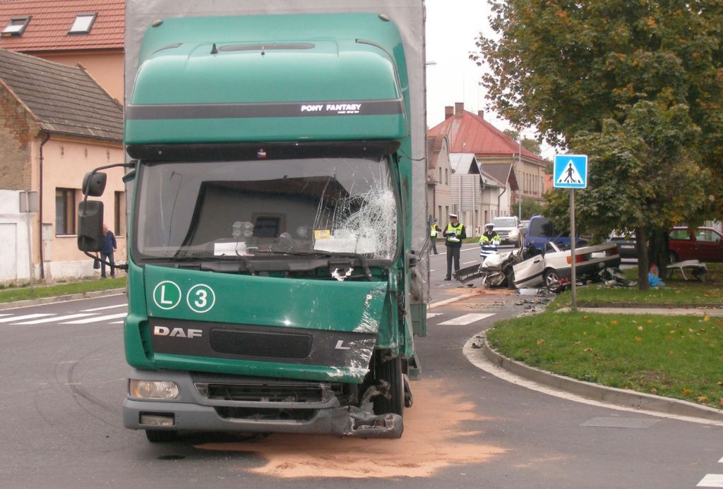 Nehoda Luštěnice