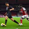 Alexander Bah a Bukayo Saka ve čtvrtfinále EL Arsenal - Slavia