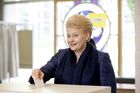 Grybauskaitéová vyhrála, o prezidentovi ale rozhodne 2. kolo