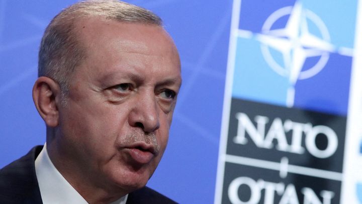 Nepodpoříme vás, dokud nezaručíte respekt k islámu, vzkázal Erdogan Švédsku; Zdroj foto: Reuters
