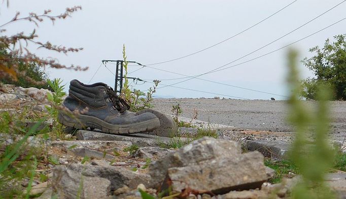 ...na zříceném mostě se zastavil čas. A lidé ve Studénce se ptají: Na jak dlouho?