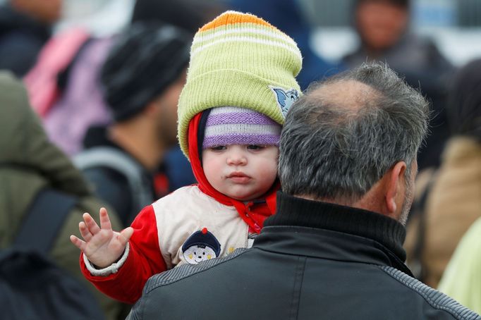 Migranti na řecko-turecké hranici.