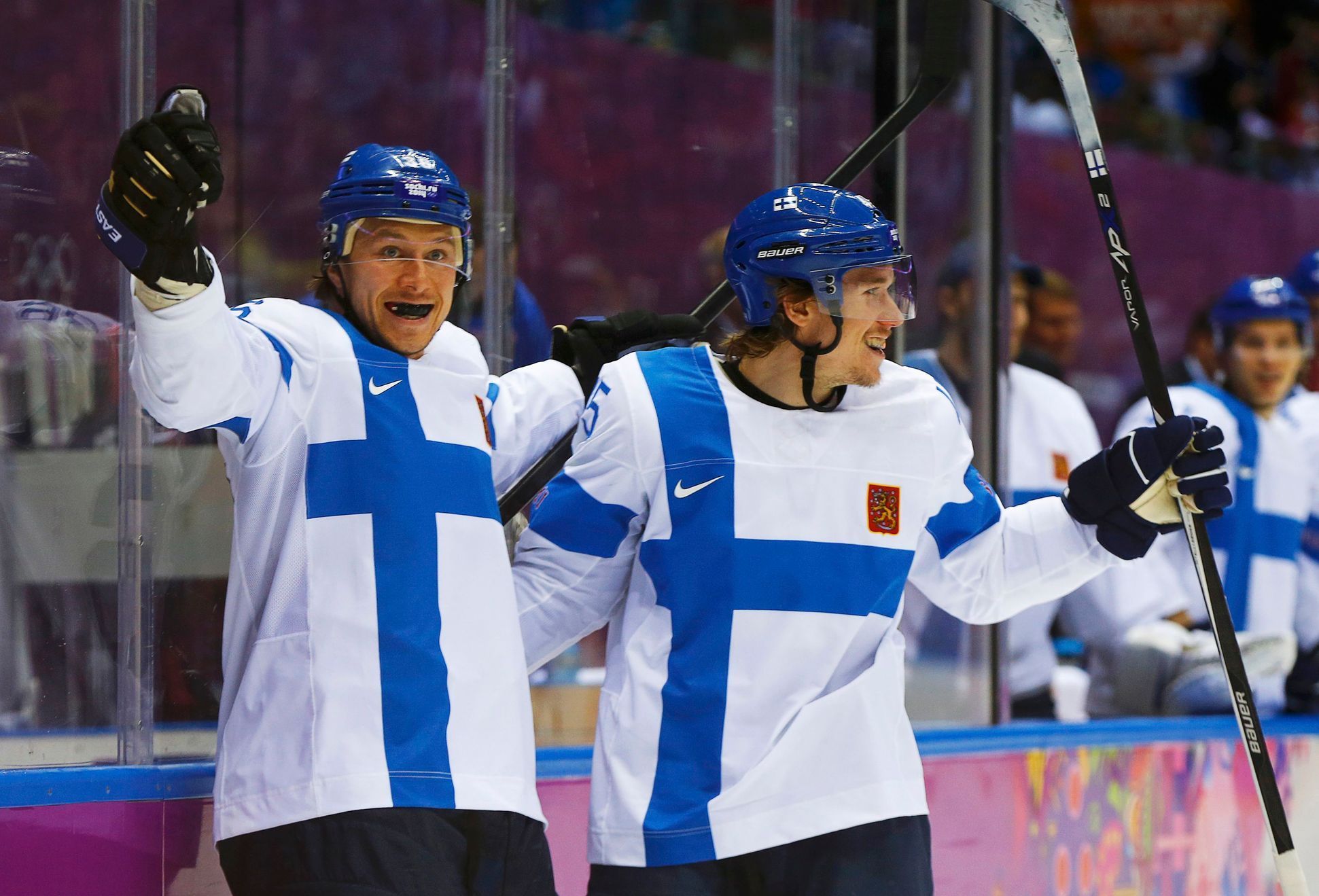 Finsko - USA, o bronz: Jussi Jokinen a  Sami Vatanen