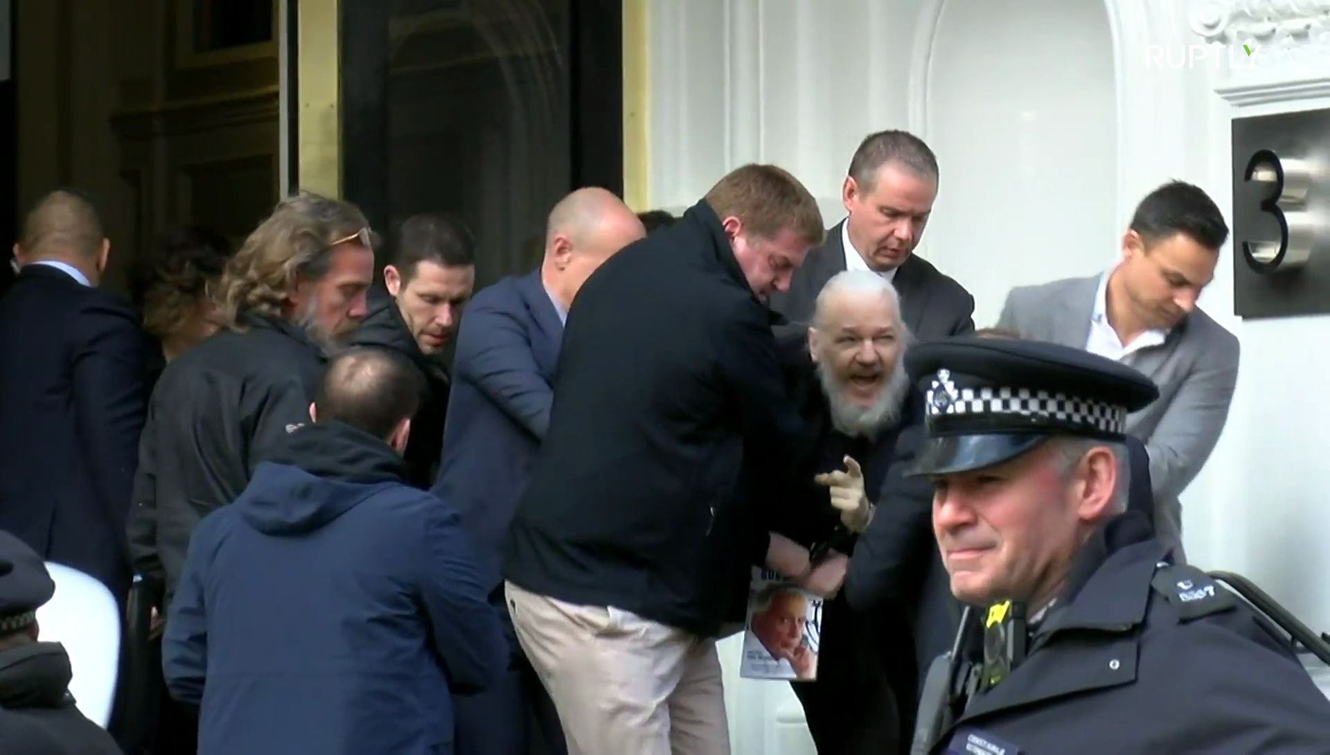 Zatčení Juliana Assange
