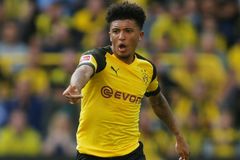 Nezodpovědný teenager Sancho? Zapomněl pas a zdržel Dortmund před zápasem Ligy mistrů