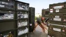 A soldier loads a truck with medical equipment, which will be moved to a temporary hospital in Sevare, from Bamako airport January 26, 2013. French special forces in Mali with air support on Saturday seized the airport and a key bridge over the Niger River at the Islamist rebel-held stronghold of Gao as France accelerated its ground offensive against al Qaeda-allied fighters. REUTERS/Malin Palm (MALI - Tags: POLITICS CIVIL UNREST MILITARY) Published: Led. 26, 2013, 2:31 odp.