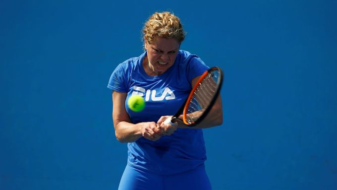 Sestřih utkání mezi Kateřinou Siniakovu a Kim Clijstersovou v Indian Wells