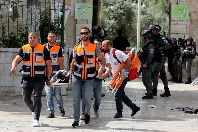 Při oslavách Dne Jeruzaléma v Izraeli se střetli palestinští demonstranti s policií.