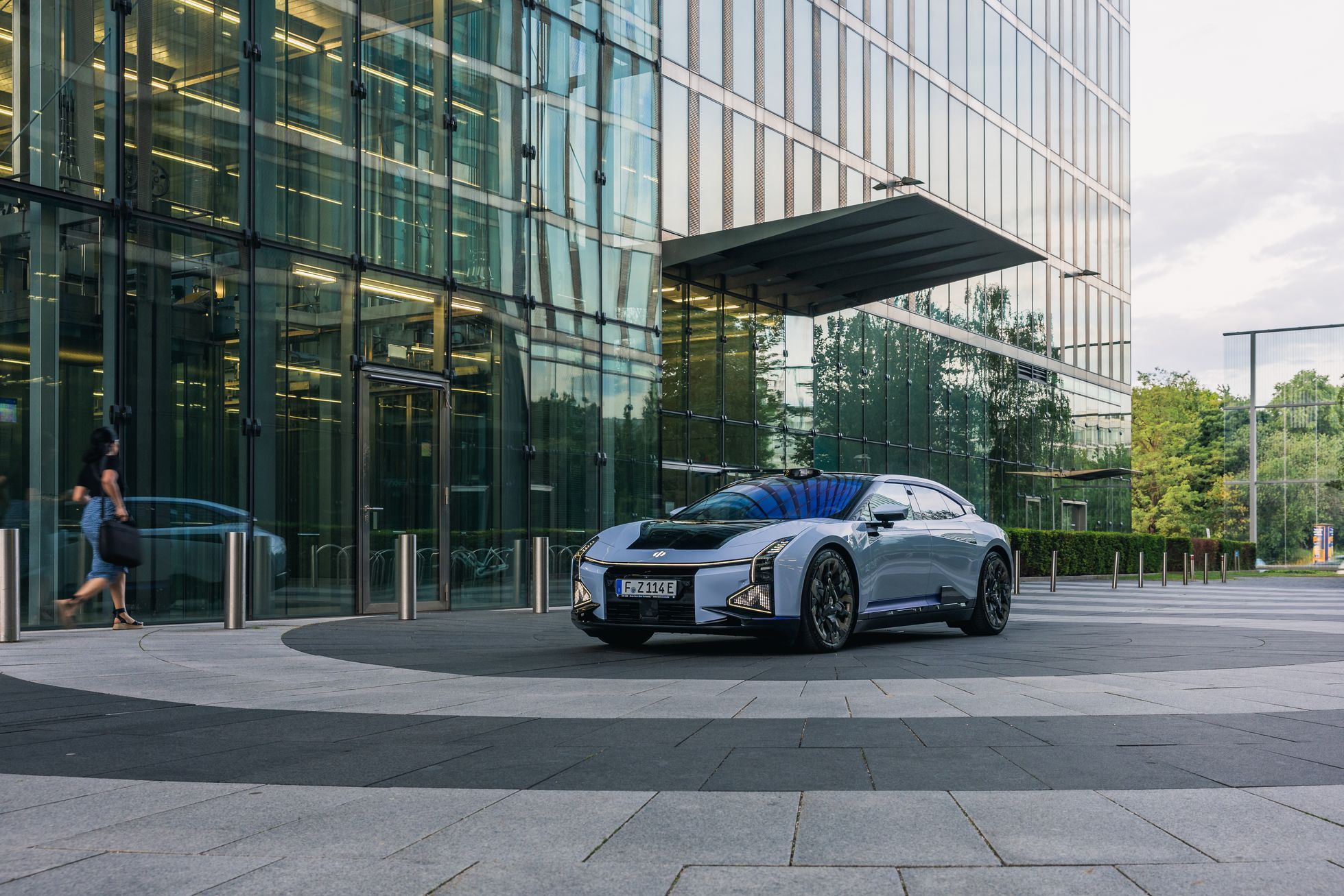 elektromobily HiPhi