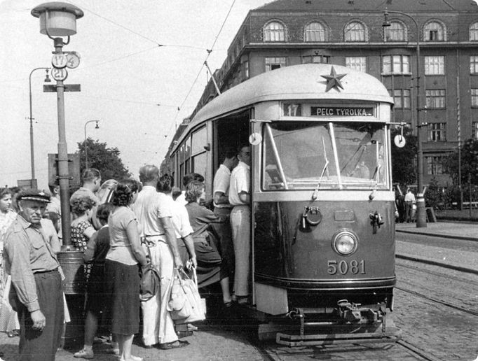 Revoluce ve vozovém parku pražské MHD - tramvaj T1 (jezdila v letech 1952-1983).