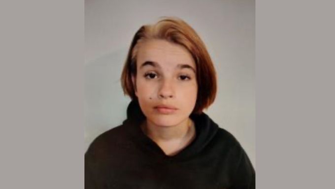 Policie opět pátrá po Anežce Fintové, zveřejnila i její novou fotografii.