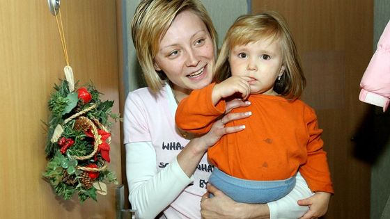 Kolik vynese prodej holčičky?