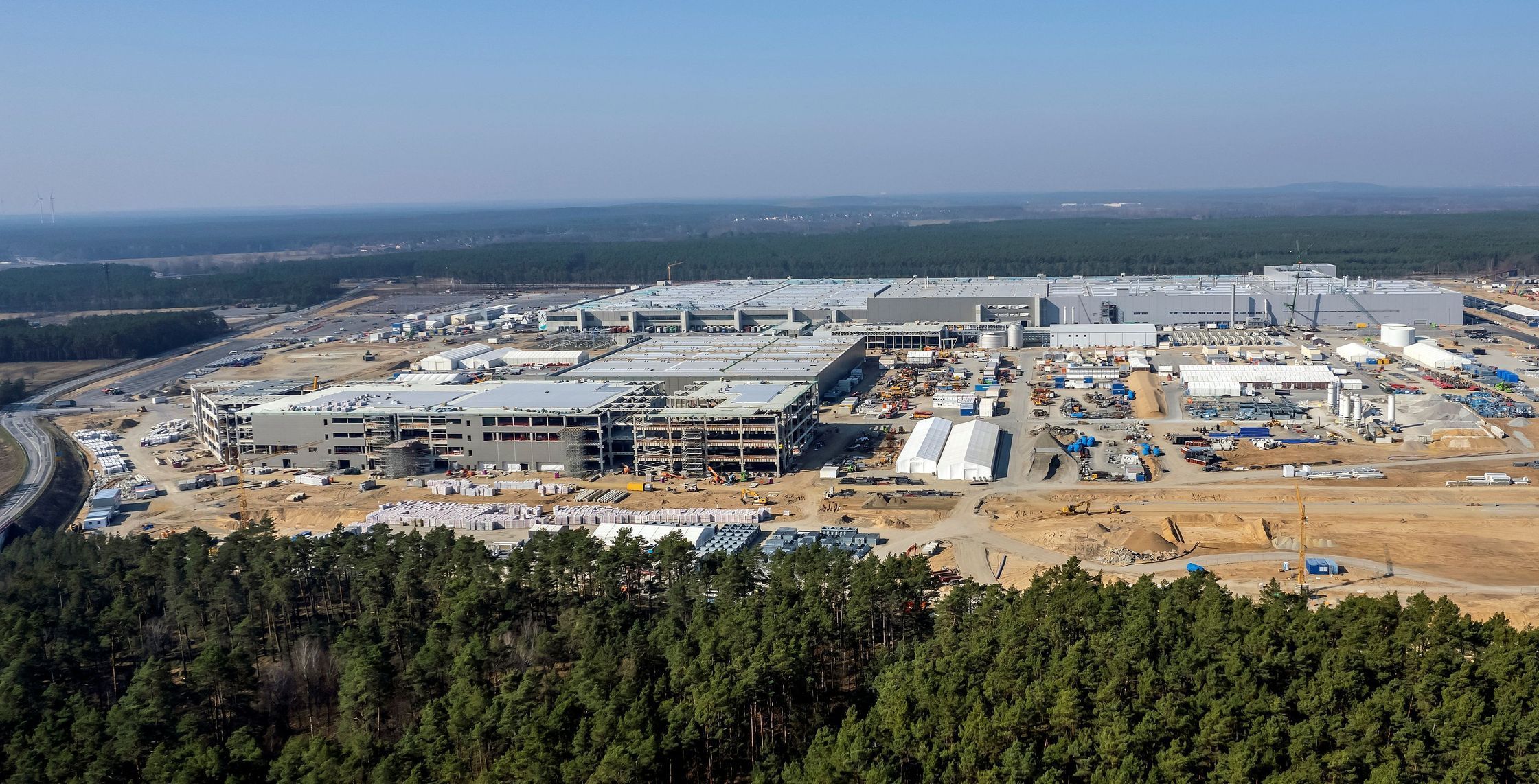 Tesla otevření Berlín Gigafactory březen 2022