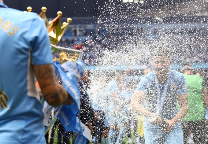 Manchester City slaví vítězství v Premier League
