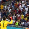 ME ve fotbale 2021, Francie - Švýcarsko: Hugo Lloris slaví chycenou penaltu