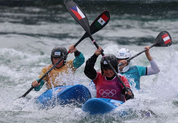 Antonie Galušková v kayakcrossu na OH 2024 v Paříži